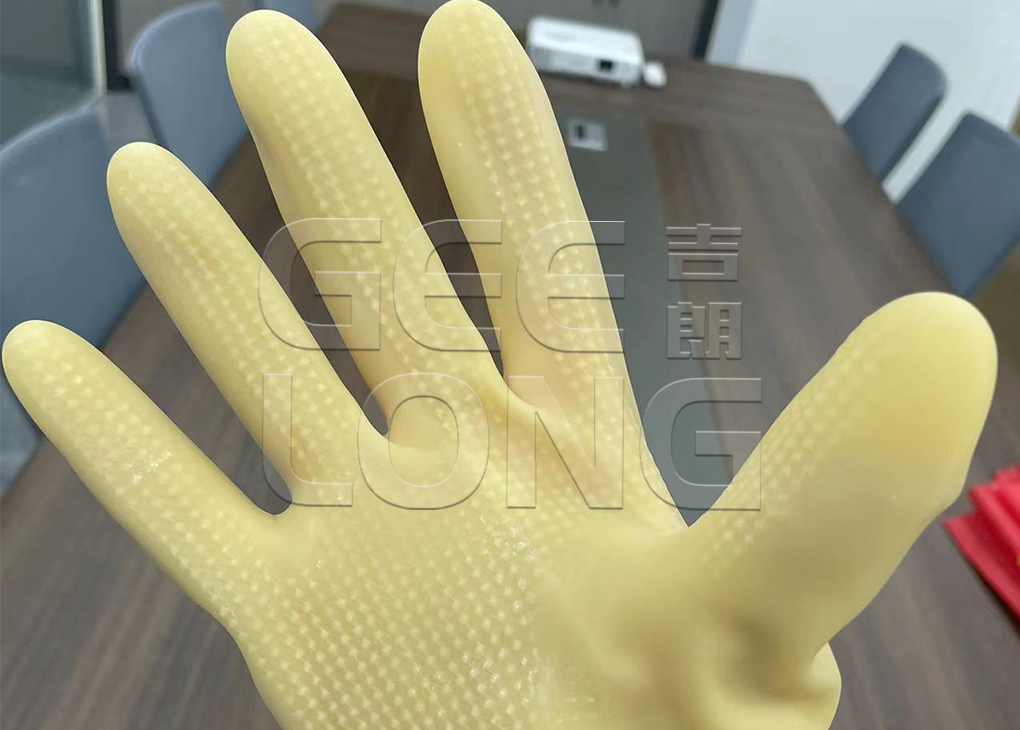 latex gloves for glue spreader machine working station