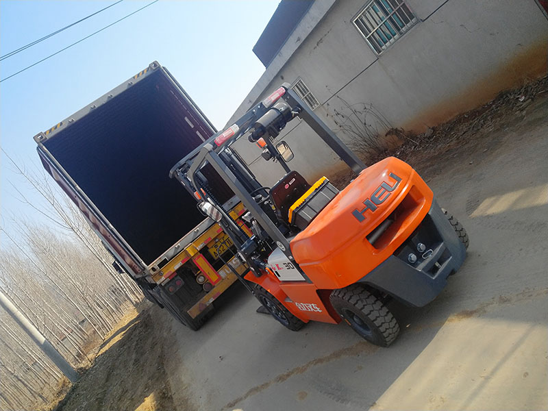 Heli forklifter machine, melamine powder, small log peeling machine exported to Indonesia