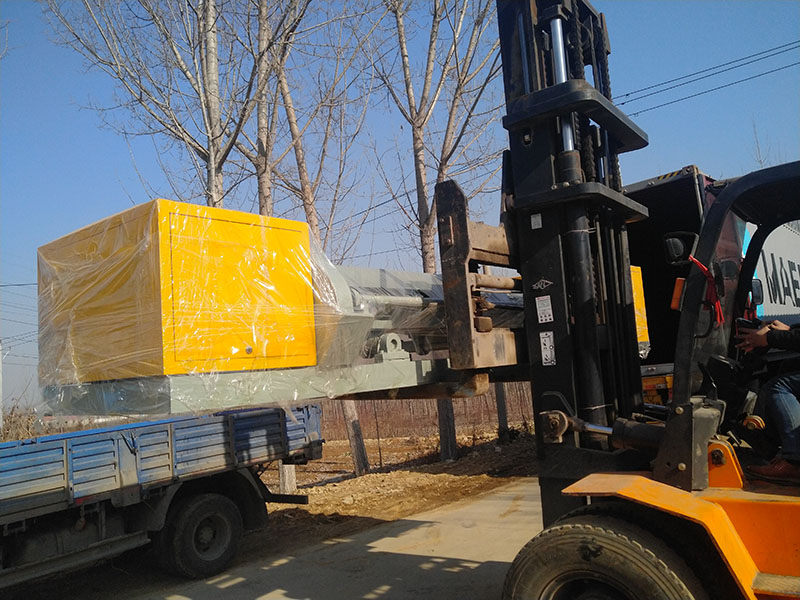 Heli forklifter machine, melamine powder, small log peeling machine exported to Indonesia