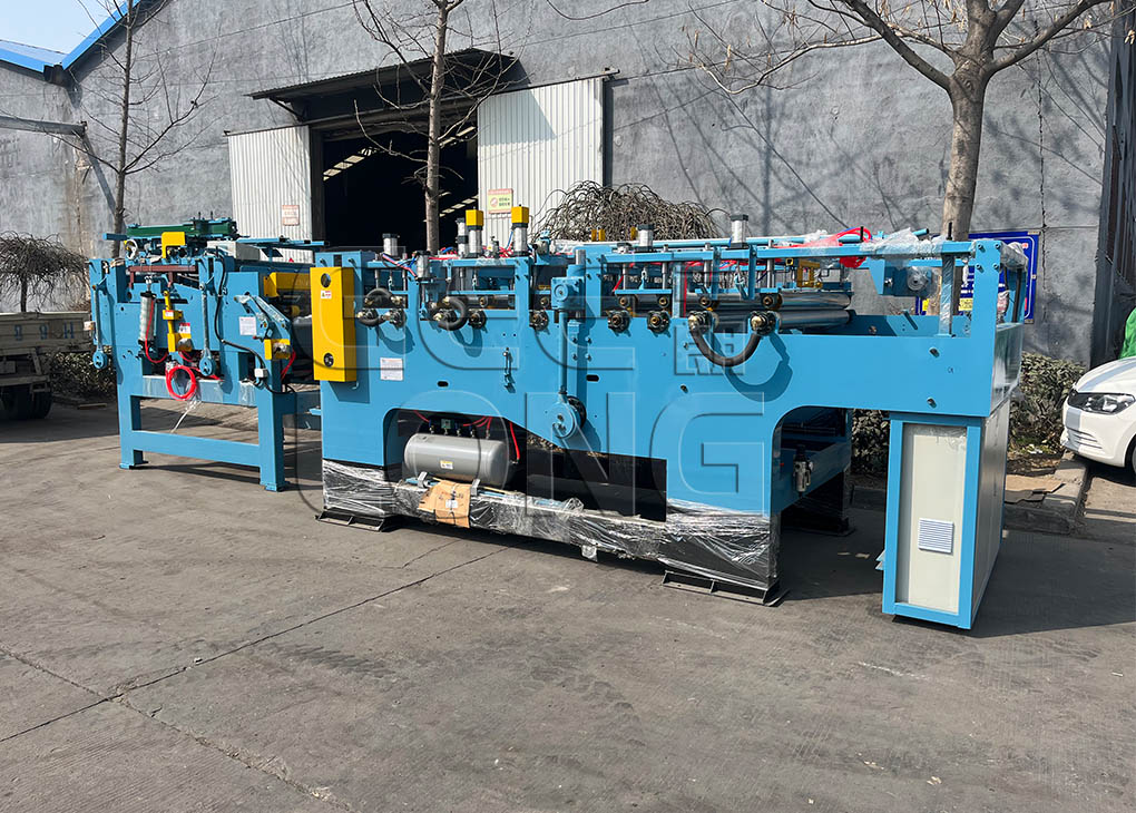 China LINYI GEELONG exported 4ft L core veneer finger jointing machine