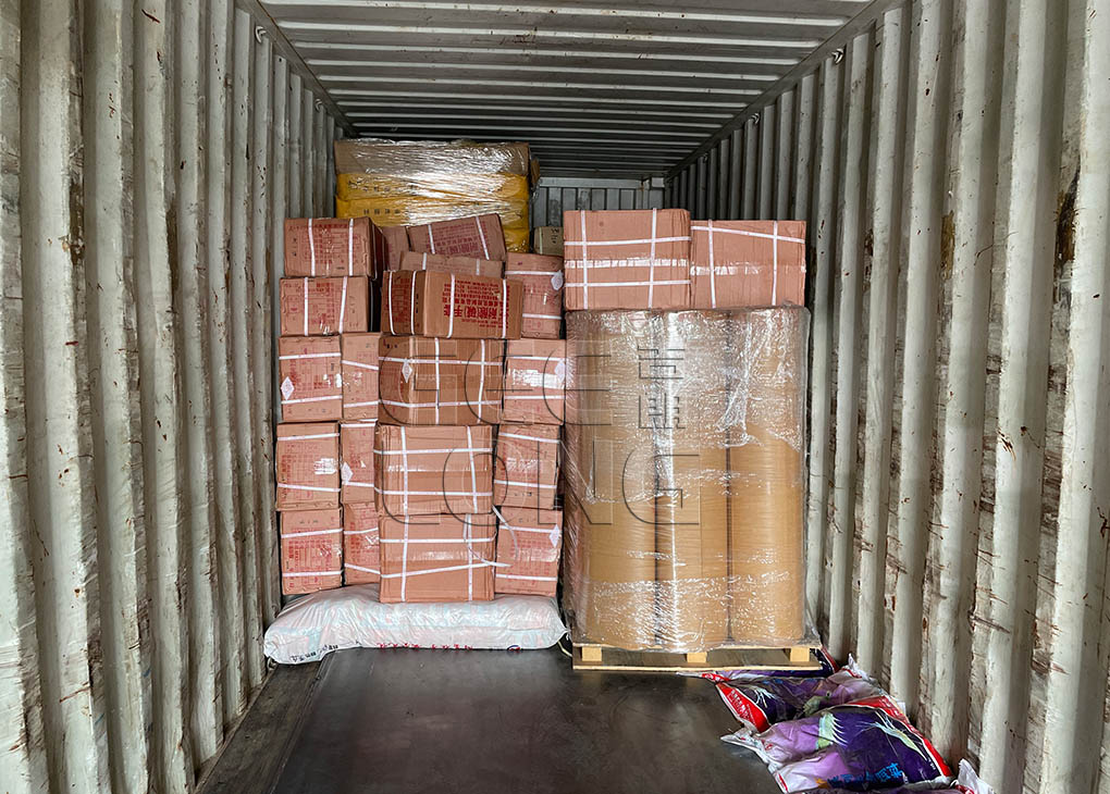 GEELONG exported Iron yellow powder,sanding belt and plastic corner protector and othe Accessories for plywood production