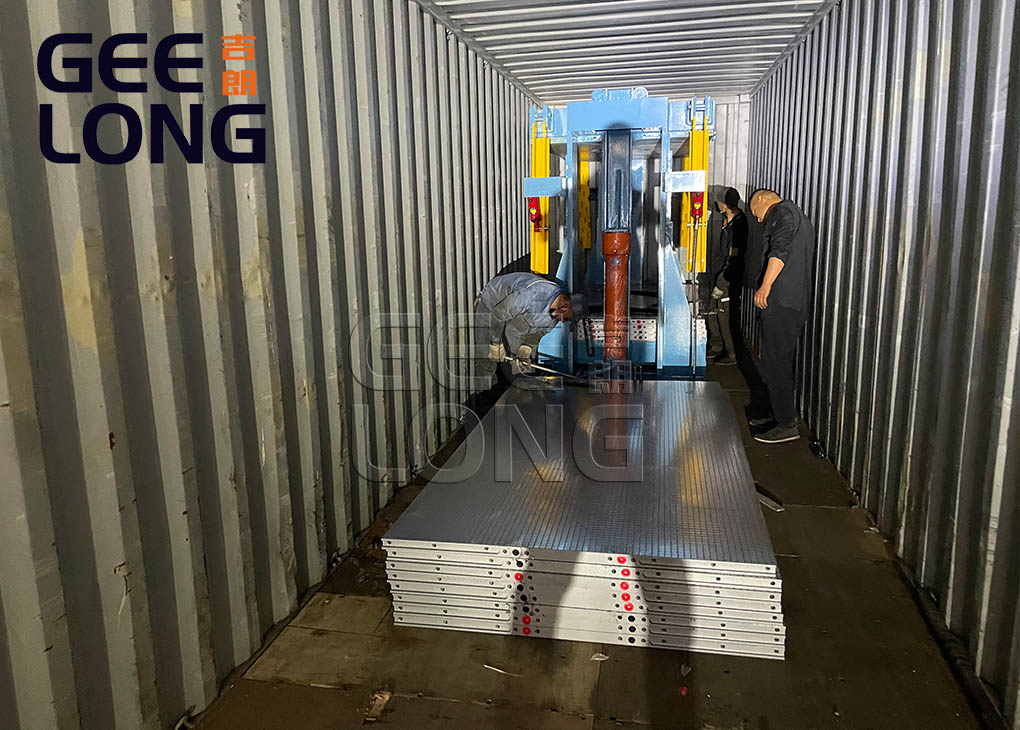 GEELONG press type core veneer dryer with solid hot platen