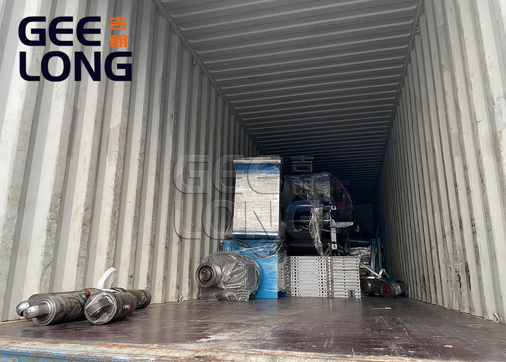 GEELONG exported presss dyer machine ,wood chips machine and peeling machine to Indonesia