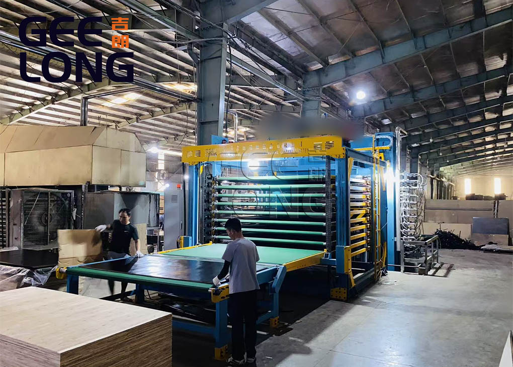 Semi automatic film faced plywood hot press machine installed in Vietnam Semi automatic film faced plywood hot press machine installed in Vietnam