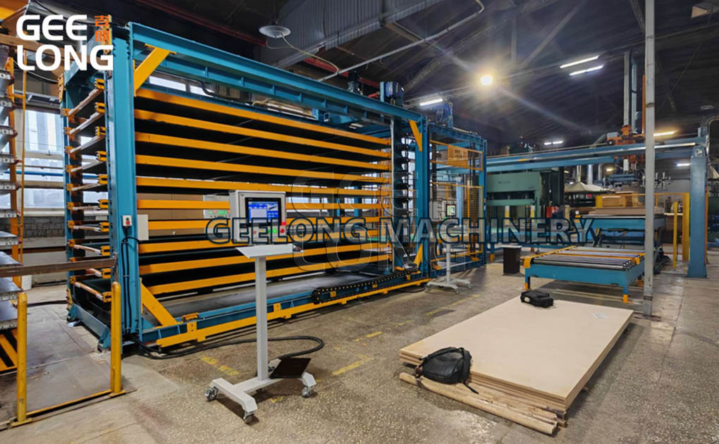 plywood hot press.jpg plywood hot press.jpg