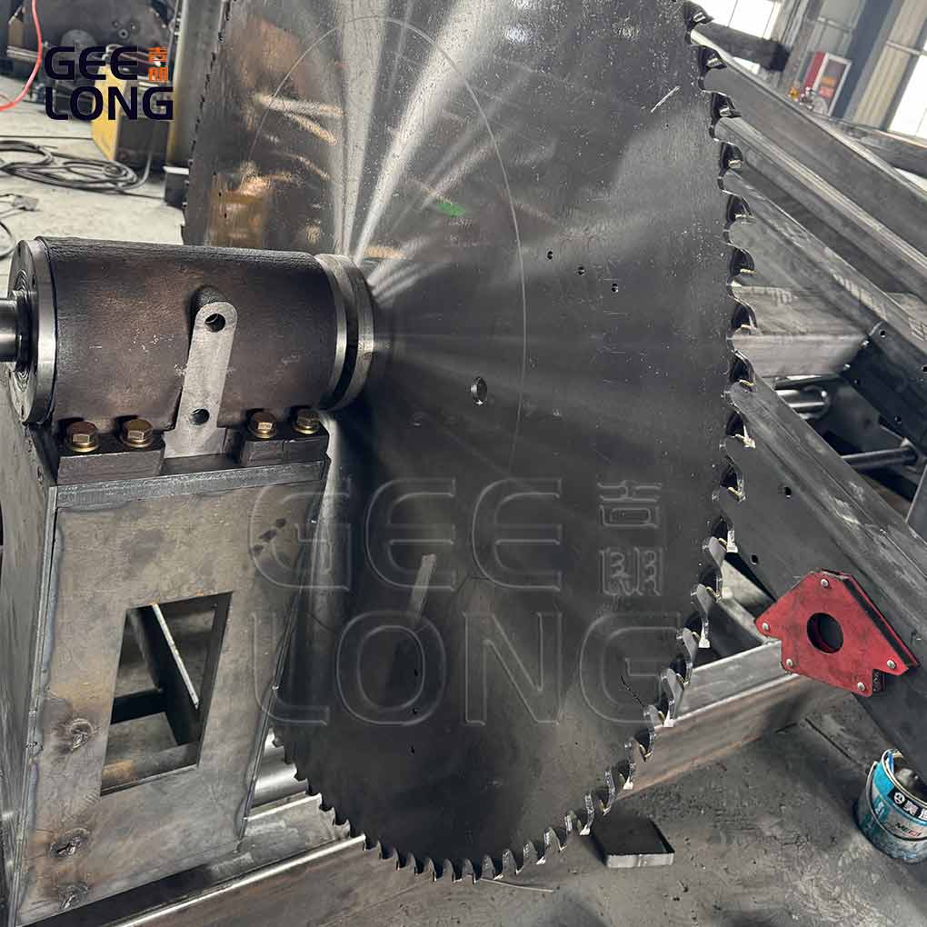 Sawing blade for log cutting work GEELONG