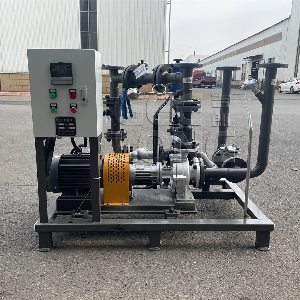 Secondary thermal oil circulation pump system for controlling accurate temperature of hot pressing